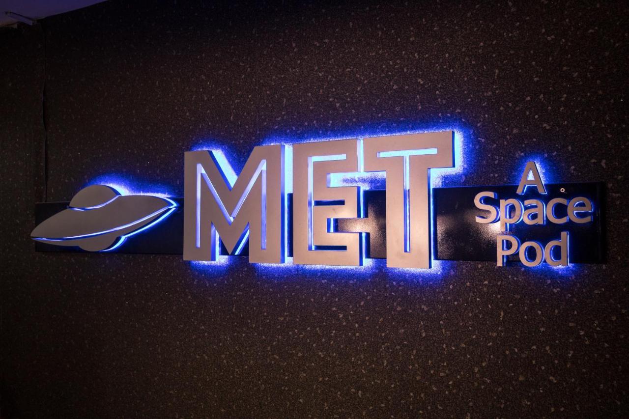 Met A Space Pod @ Boat Quay Singapore Eksteriør billede