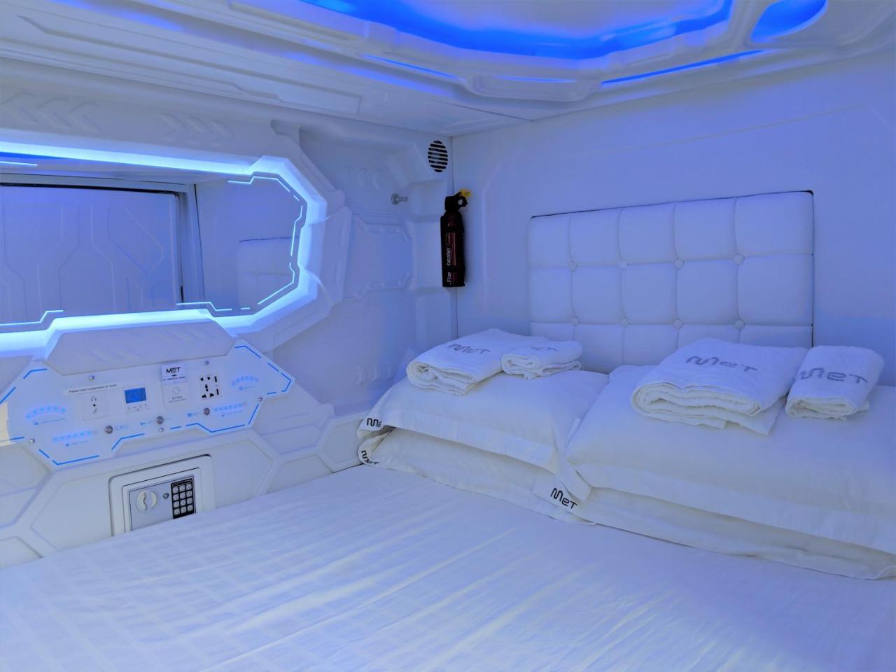Met A Space Pod @ Boat Quay Singapore Eksteriør billede