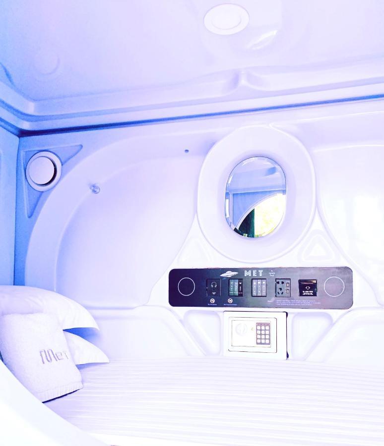 Met A Space Pod @ Boat Quay Singapore Eksteriør billede