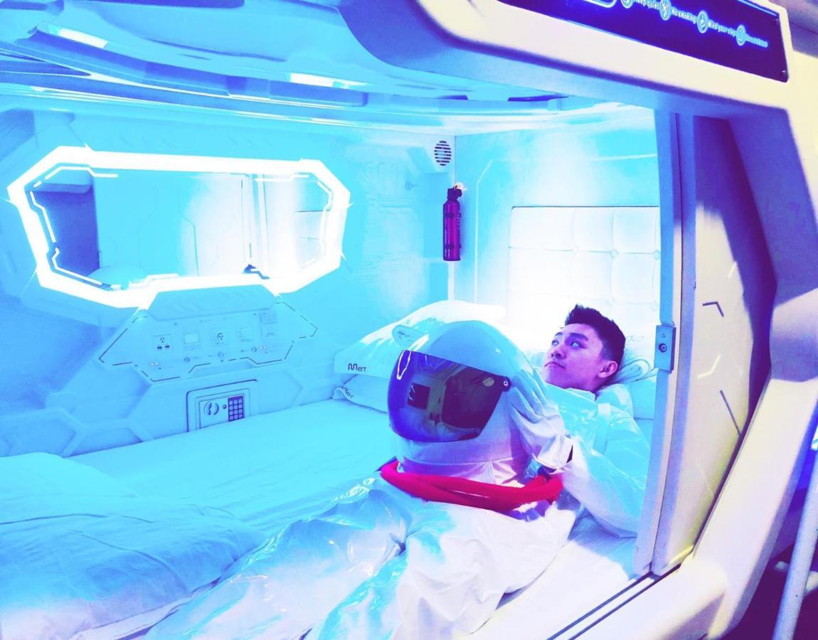 Met A Space Pod @ Boat Quay Singapore Eksteriør billede